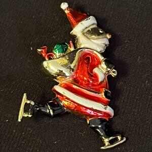 Rare 1970s Beatrix Skating Santa Brooch – 1¼” x 1¾” – Stamped “Beatrix”
